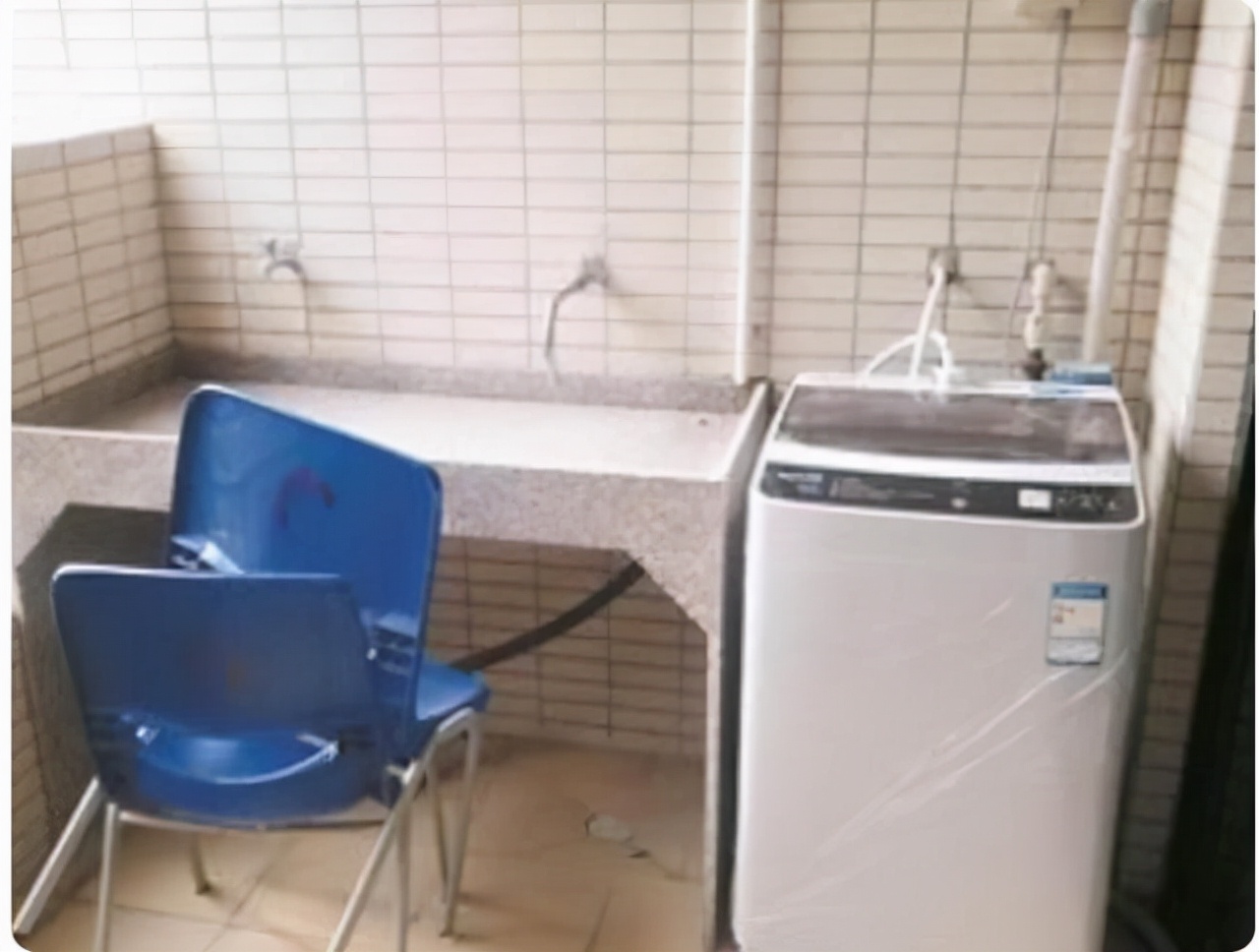 大学室友不愿AA买洗衣机，自掏腰包“上锁”使用，这样做有错吗？