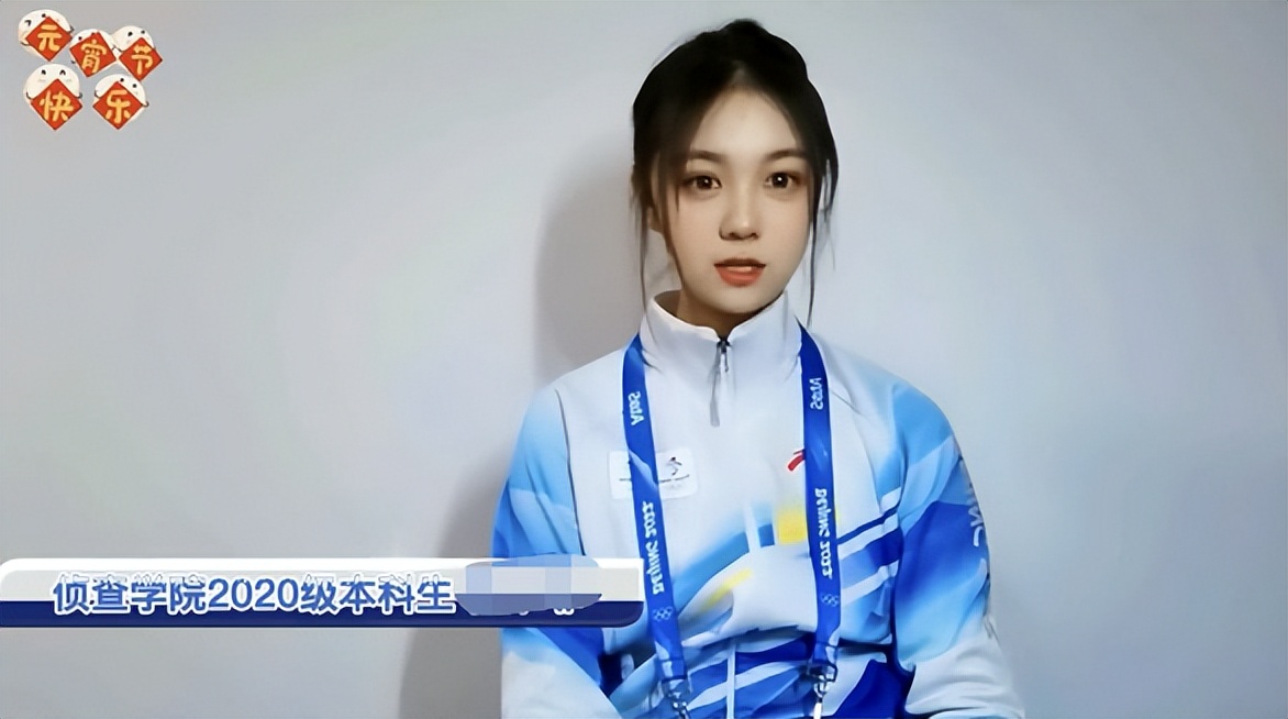 纯真萌妹竟是公安校花，才貌双全又美又飒，简直是行走的招生简章