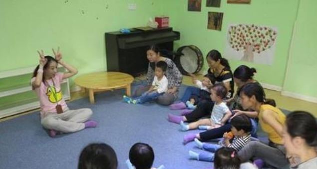 一年花5万多上早教班，对孩子有用吗？大多数家长并不清楚答案