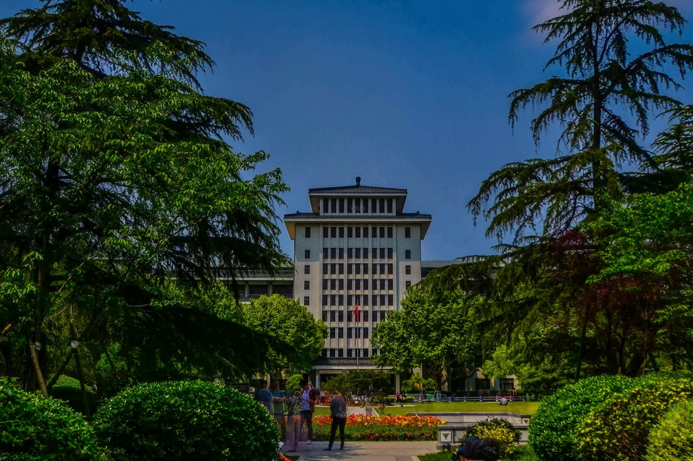 “隐名校友”向浙江大学捐款，5年共计2.5亿元，网友：深藏功与名