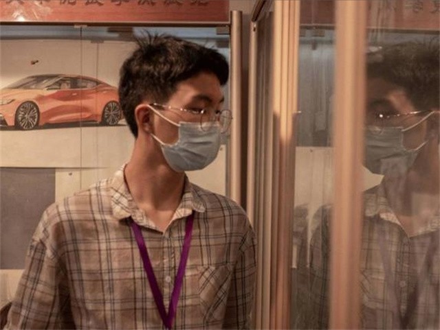 何润琪：带着妈妈遗照上清华，这个湖南文科状元的故事让人唏嘘