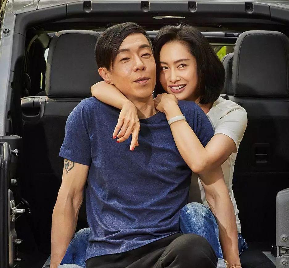 52岁朱茵现状曝光:住深山残屋,开97年旧车,活成了娱乐圈李子柒