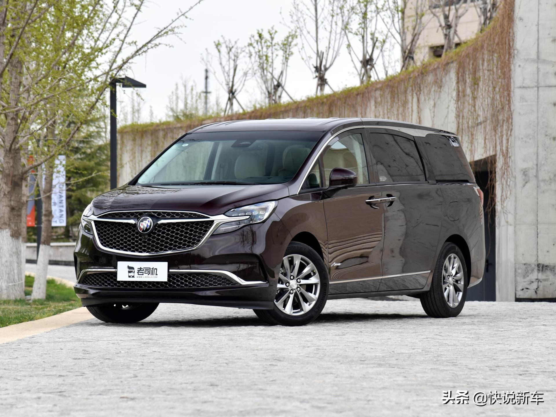 别克GL8商务车机场接送首选 luxury van for airport transfer service