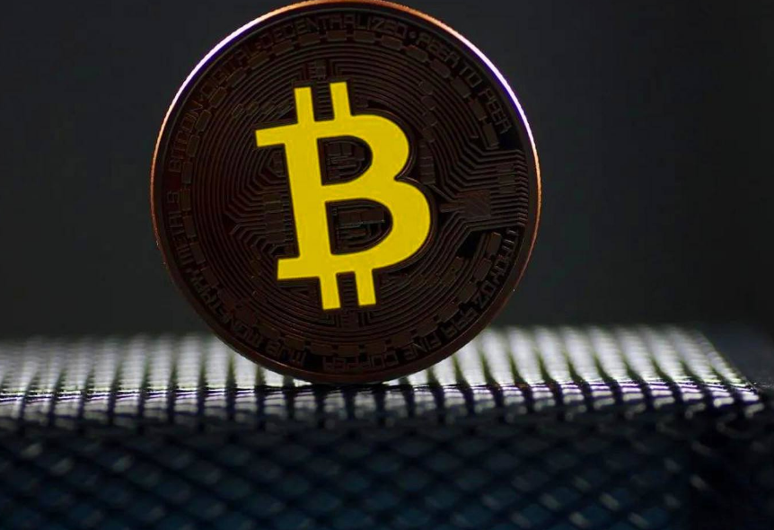 28000个比特币再引争议！被闪电击中7次概率成现实，币主遭追问