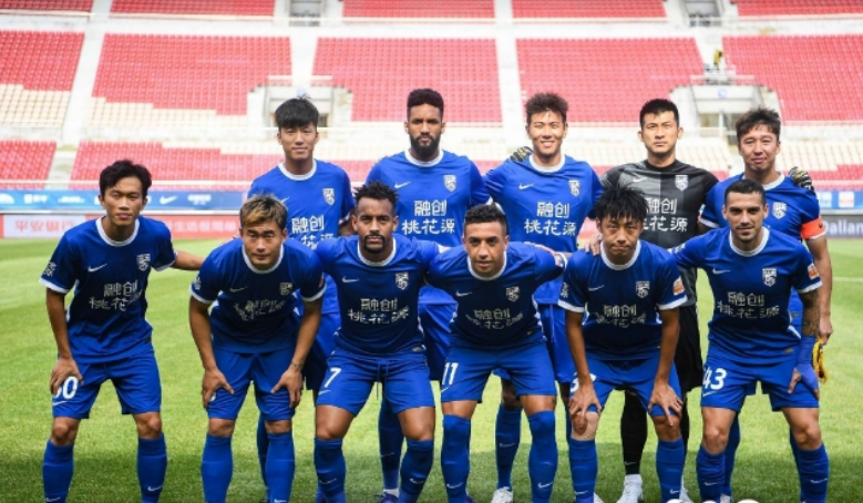 新赛季真的能击败广州恒大吗（国脚+标王，武汉三镇用恒大模式击败恒大，升班马或直接夺冠）