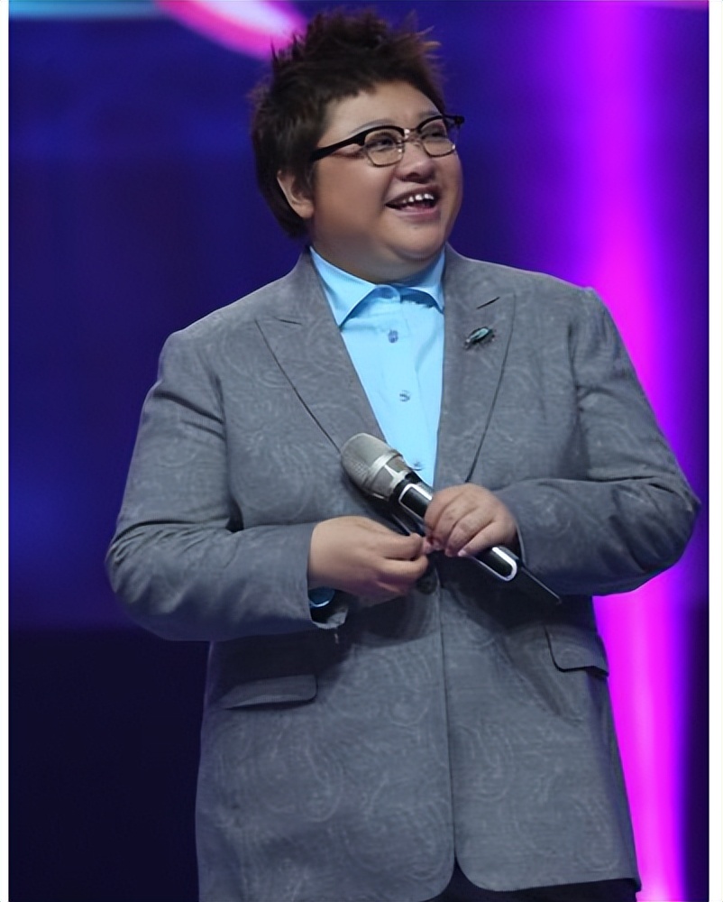 在娱乐圈，像韩红、李琼这样真实的人，寸步难行，也是我们的悲哀