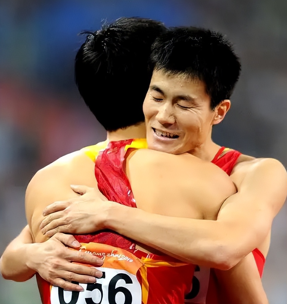 18年后再看史冬鹏追赶刘翔10年成千年老二如今家庭事业双丰收