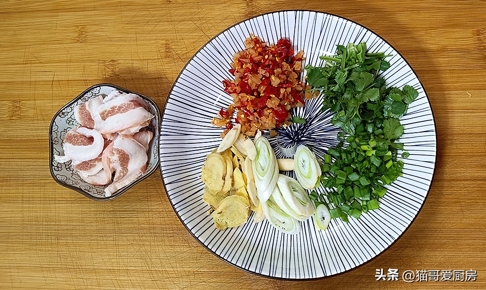 图片[4]-【豆腐烧草鱼】做法步骤图 麻辣鲜香的味道和滑嫩爽口-起舞食谱网