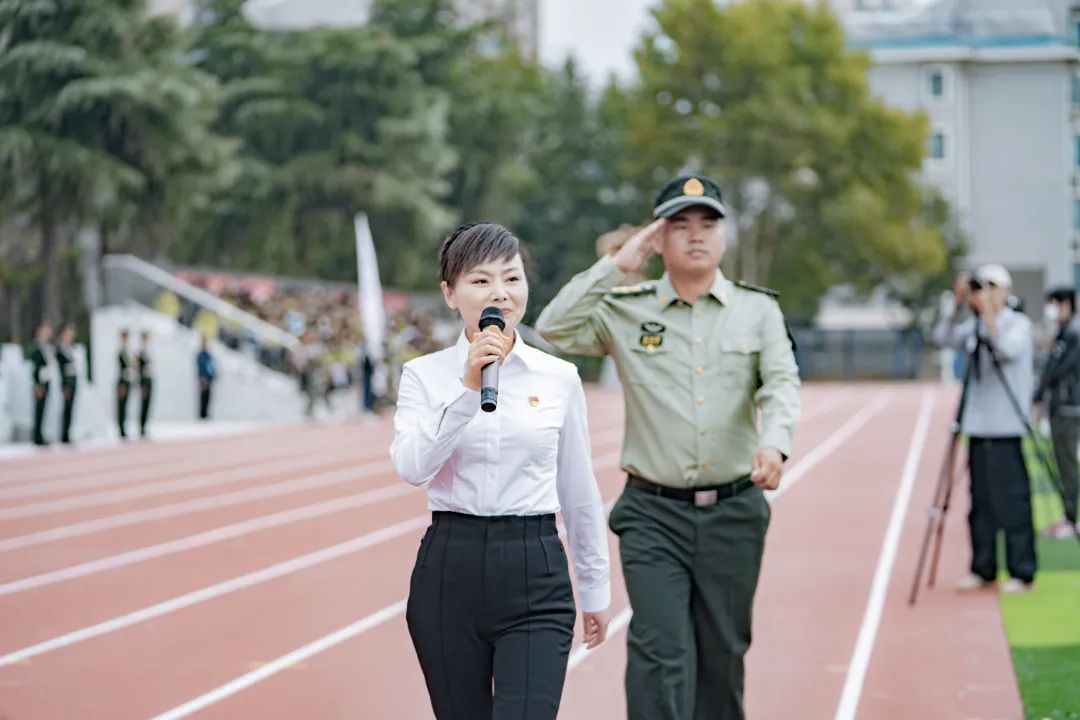 南京浦口中等專業學校：高標準接受檢閱！軍訓結營震撼來襲