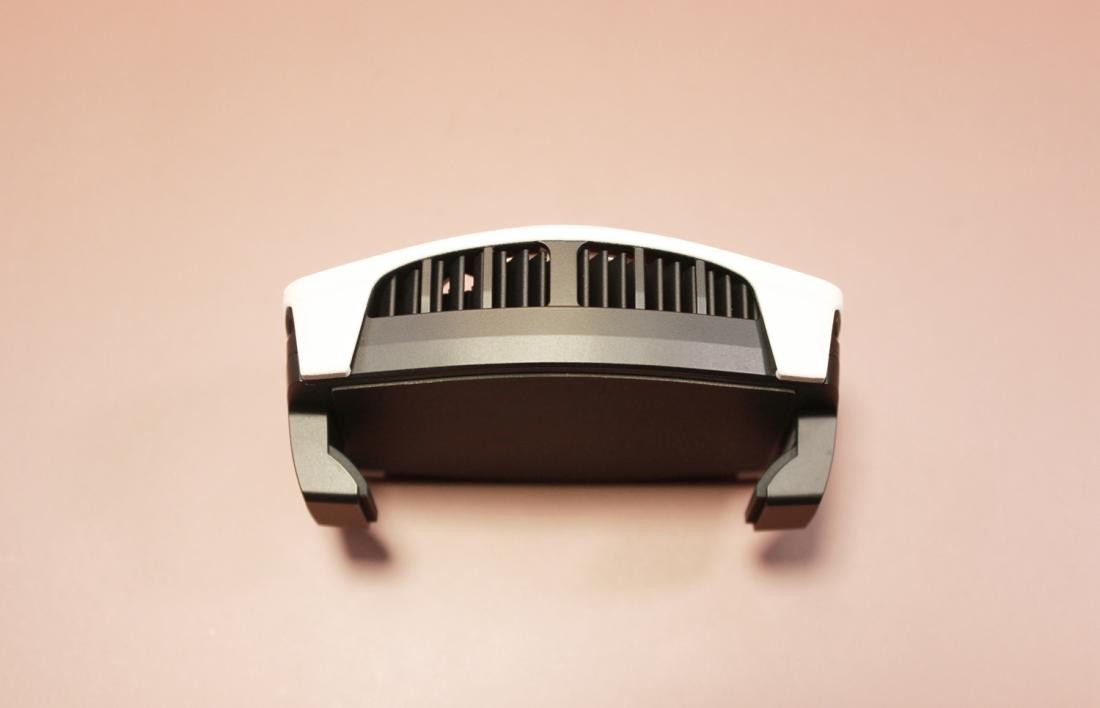 夏天游戏不烫手，一加18W冰点散热背夹辅助iPhone游戏体验