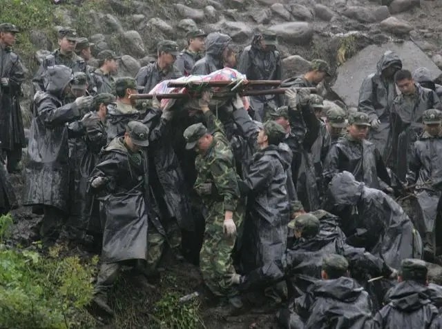 2008年汶川地震时，哪几个国家捐款最多？