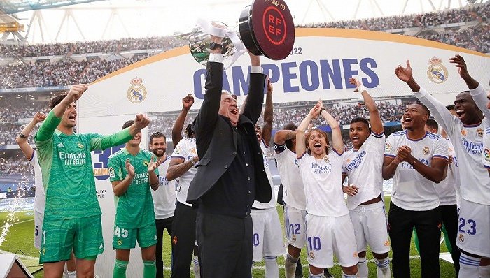 早报 | 多特蒙德与Stölting集团续约；利物浦与加密货币公司合作