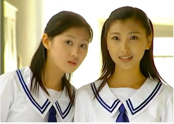 20年后再看《十八岁天空》，最漂亮的竟然不是蓝菲琳而是她们两个