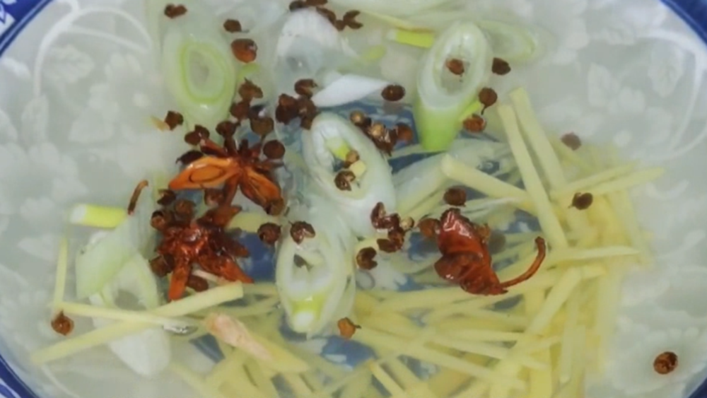 图片[3]-【白菜饺子馅儿】做法步骤图 鲜嫩多汁 口感滑嫩-起舞食谱网