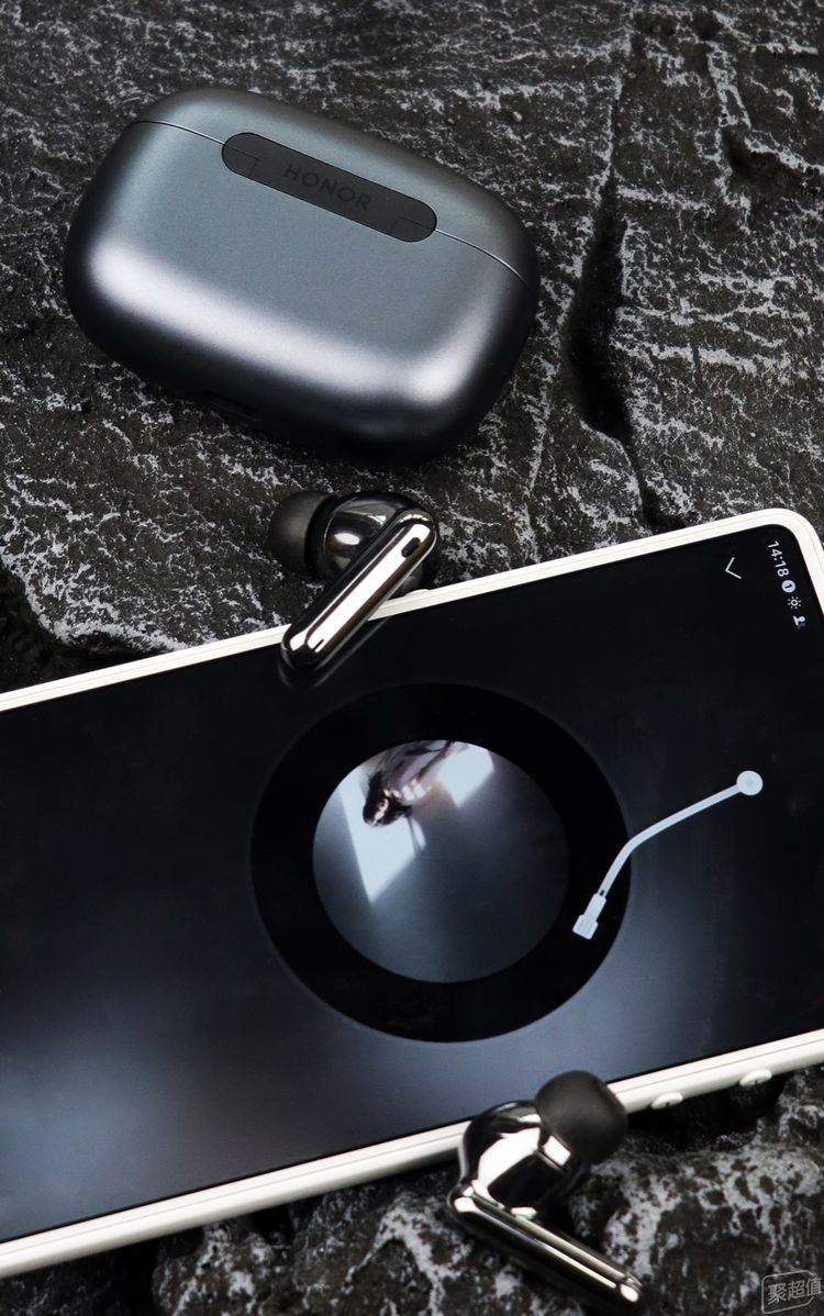 音质出众还有创新测温亮点的真无线蓝牙耳机——荣耀Earbuds 3 Pro
