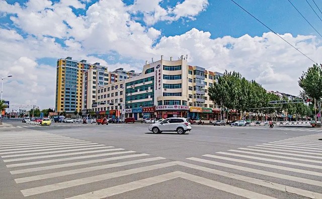 内蒙古贪官花2000万买石头，虚假报销46万，儿子生活费也公款报销