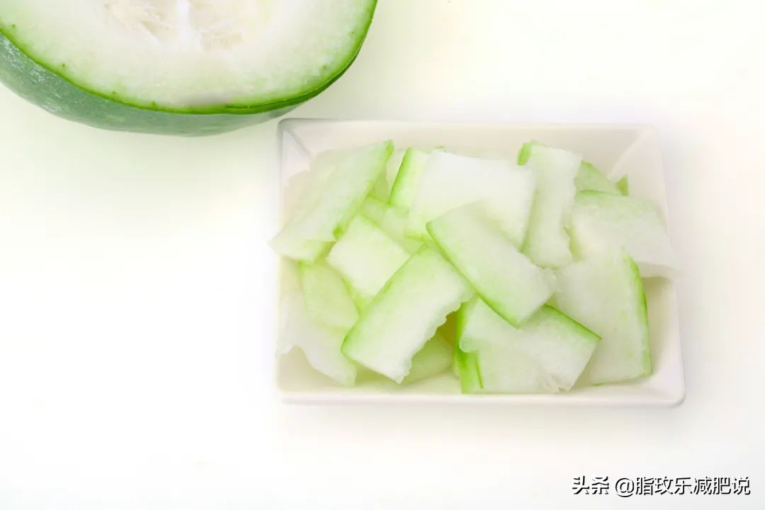 冬季瘦脸做好这4件事，消肿紧致甩掉大饼脸
