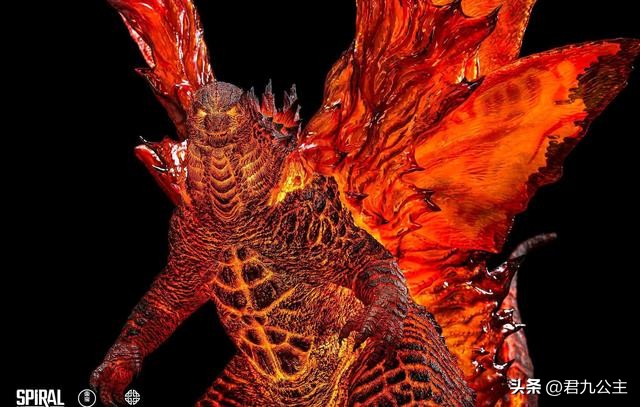 就连一般的泰坦巨兽都完全挡不住这种形态下的攻击,普通的金刚就更