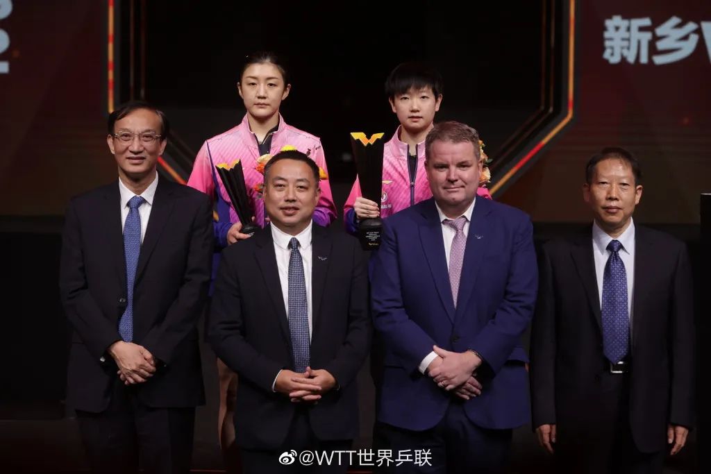 王楚钦张本智和对战记录（王楚钦力克张本智和夺冠，孙颖莎苦战七局成功卫冕 - WTT世界杯决赛）