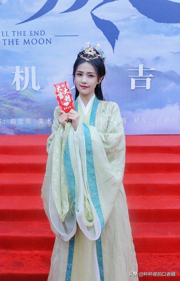 2021明星年度热搜榜！白鹿第九、杨洋第七、热巴第四，龚俊第二