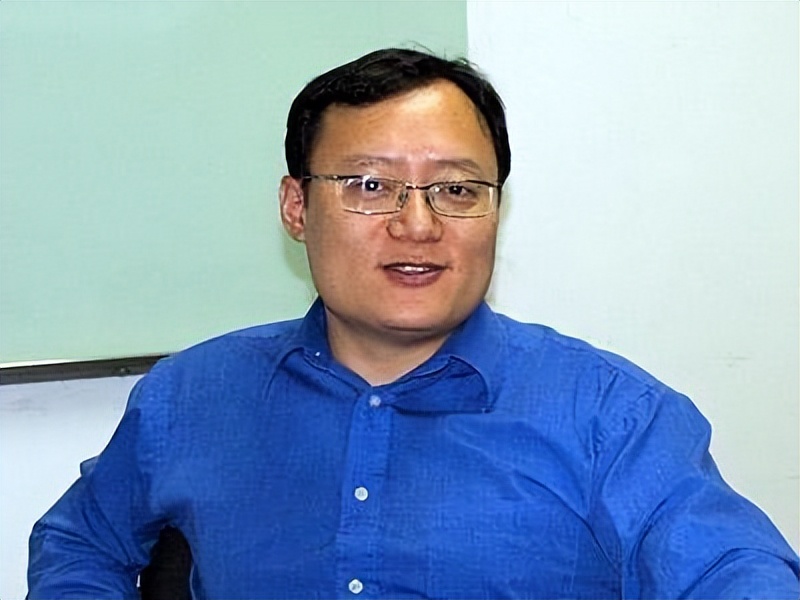 他毕业于斯坦福，花1600万买网站，5年后市值75亿美元，凭啥