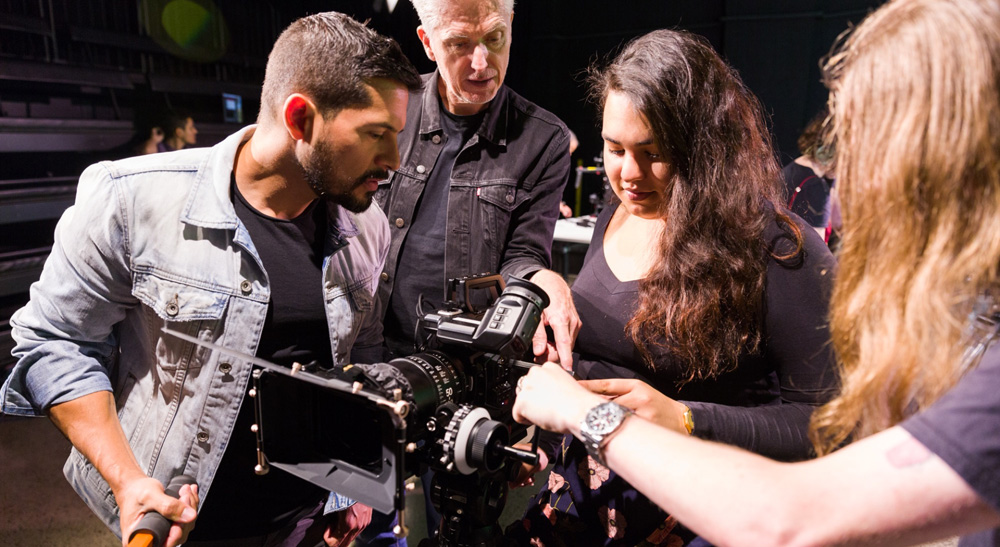 获奖预算影片《The Land》选用BMD摄影机和DaVinci Resolve完成制作