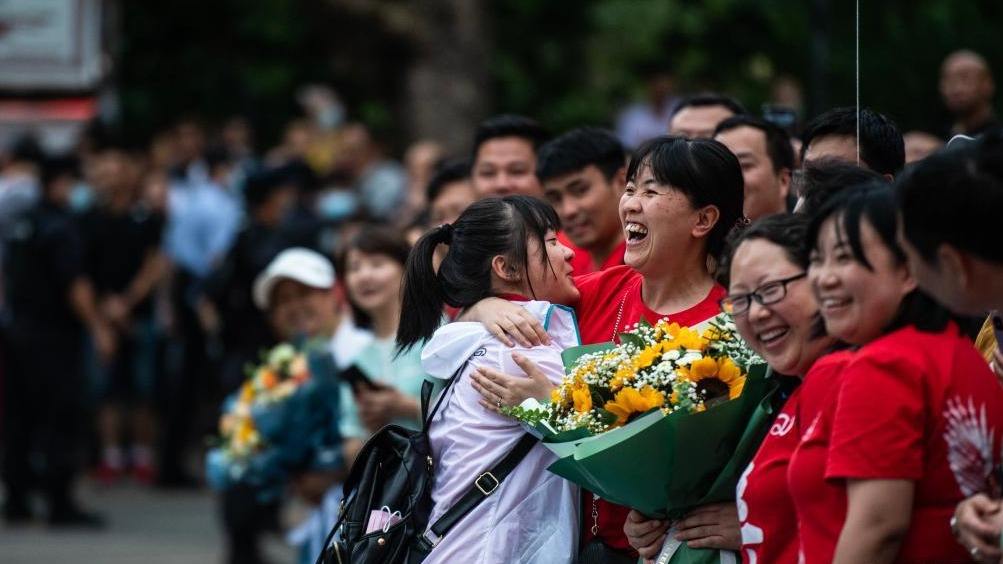 高考进入倒计时，22年考生要注意，考试难度或上涨，得早做准备