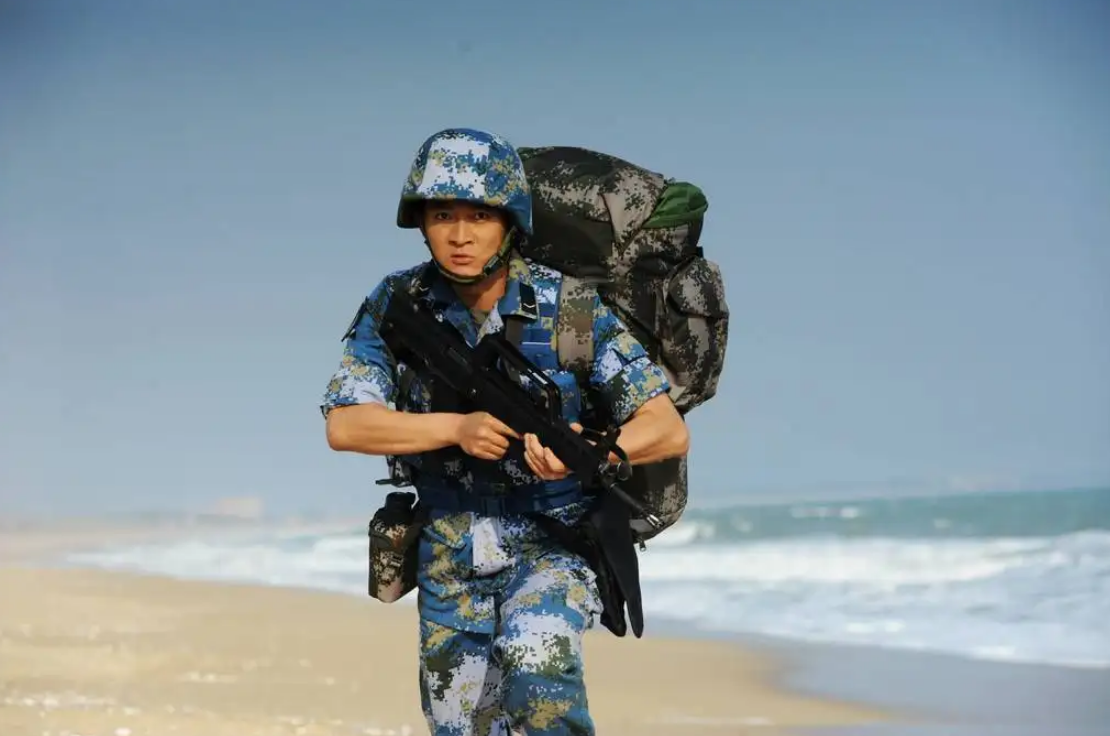 经典军旅剧《火蓝刀锋》：12位让人印象最深刻的角色