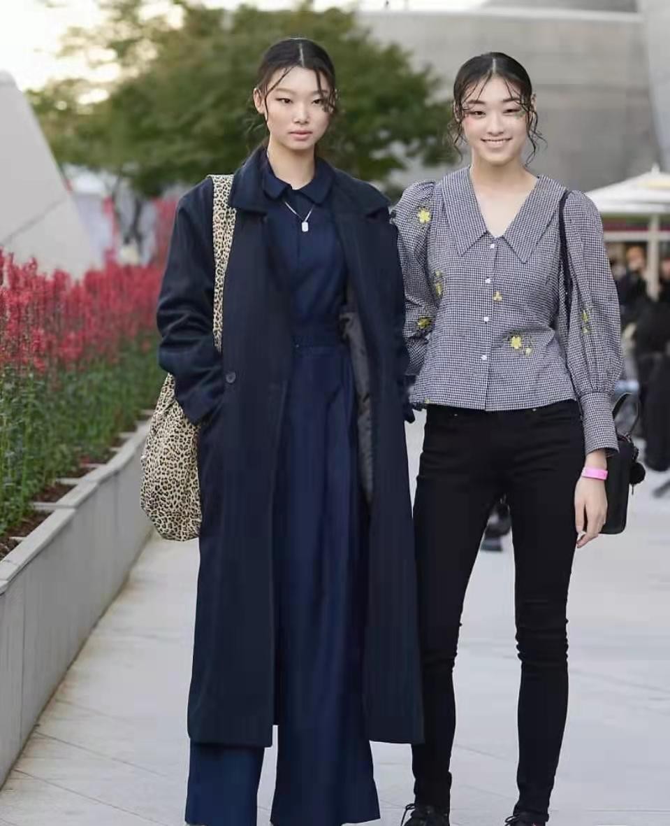 中性風的服裝太帥了，韓國妹子都喜歡上了，身材矮的人穿也好看
