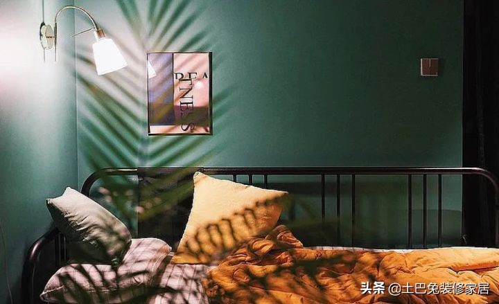 小两口爆改65m²小两房，内嵌冰箱、整墙储物、大落地窗，强！大