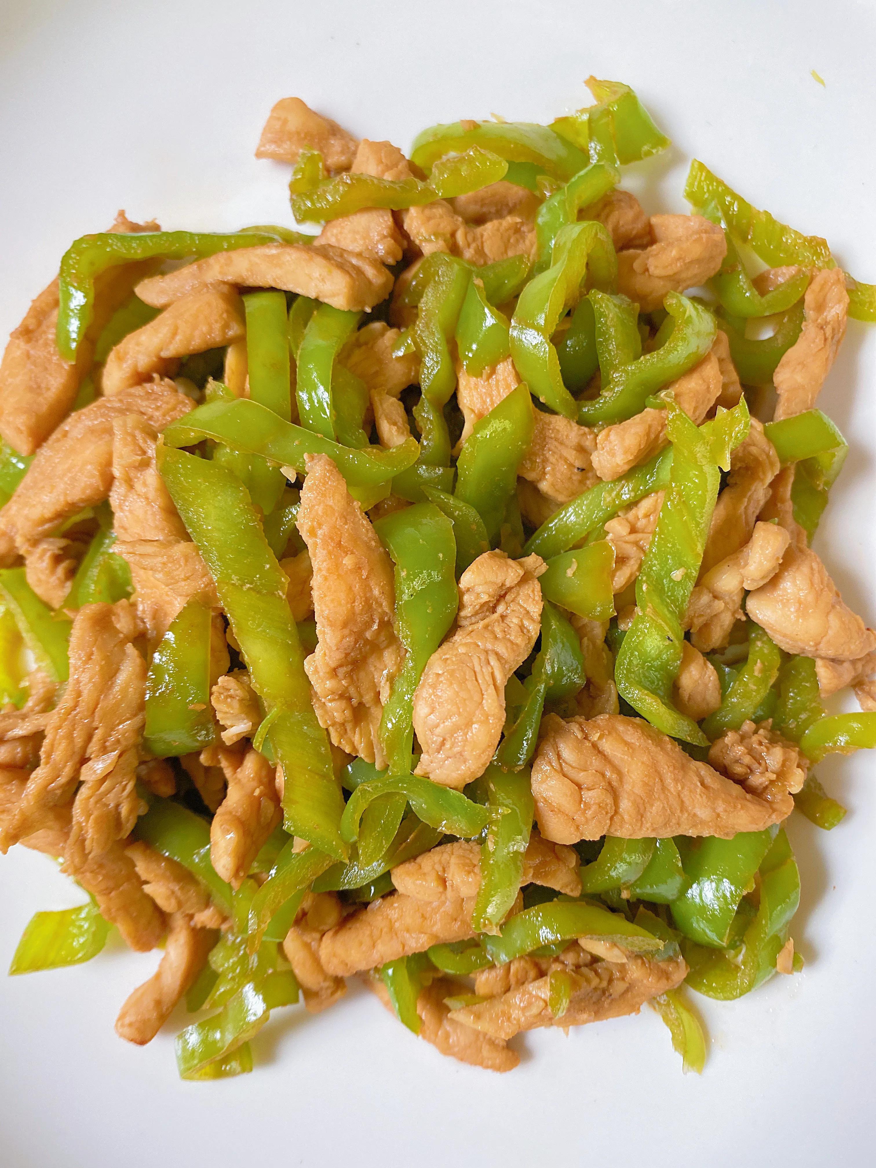 图片[3]-【椒炒鸡胸肉】做法步骤图  减脂期要多吃-起舞食谱网