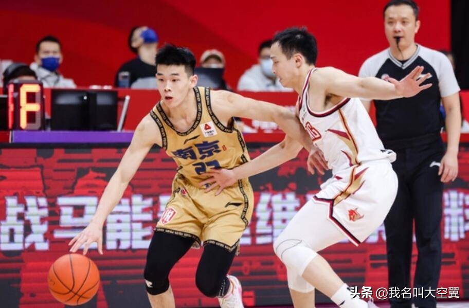 国内球员为什么不去打nba（林葳无缘中国男篮原因揭晓！球迷揭开内幕：乔尔杰维奇早就看穿）