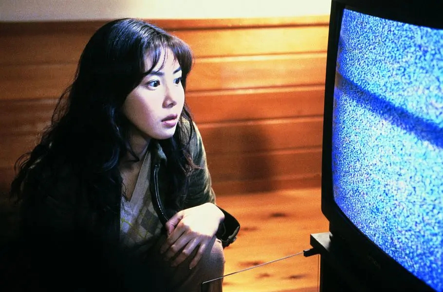 同样是恐怖片，把《咒怨》和《午夜凶铃》放在一起，差距就出来了