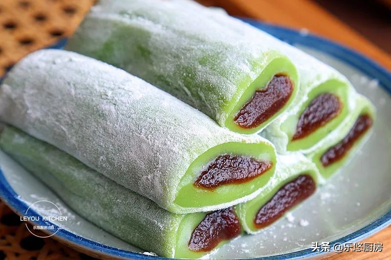 豆沙糯米卷，和买的一样软糯好吃，步骤详细，照着做就可以了