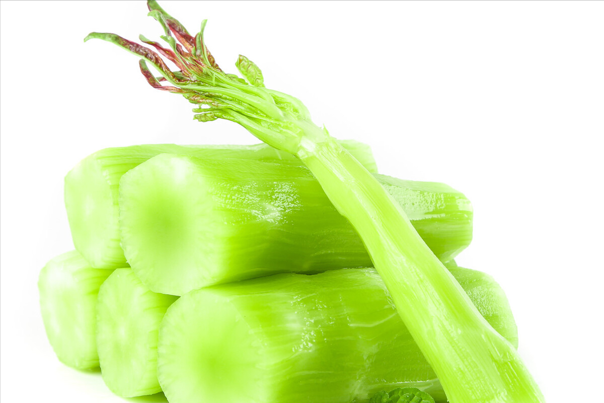 春天买莴笋,不是越粗越好,此3种别买,买对不空心鲜嫩又甘甜