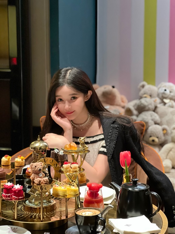 孙心娅闲暇生活照曝光 清纯甜美俏皮可爱