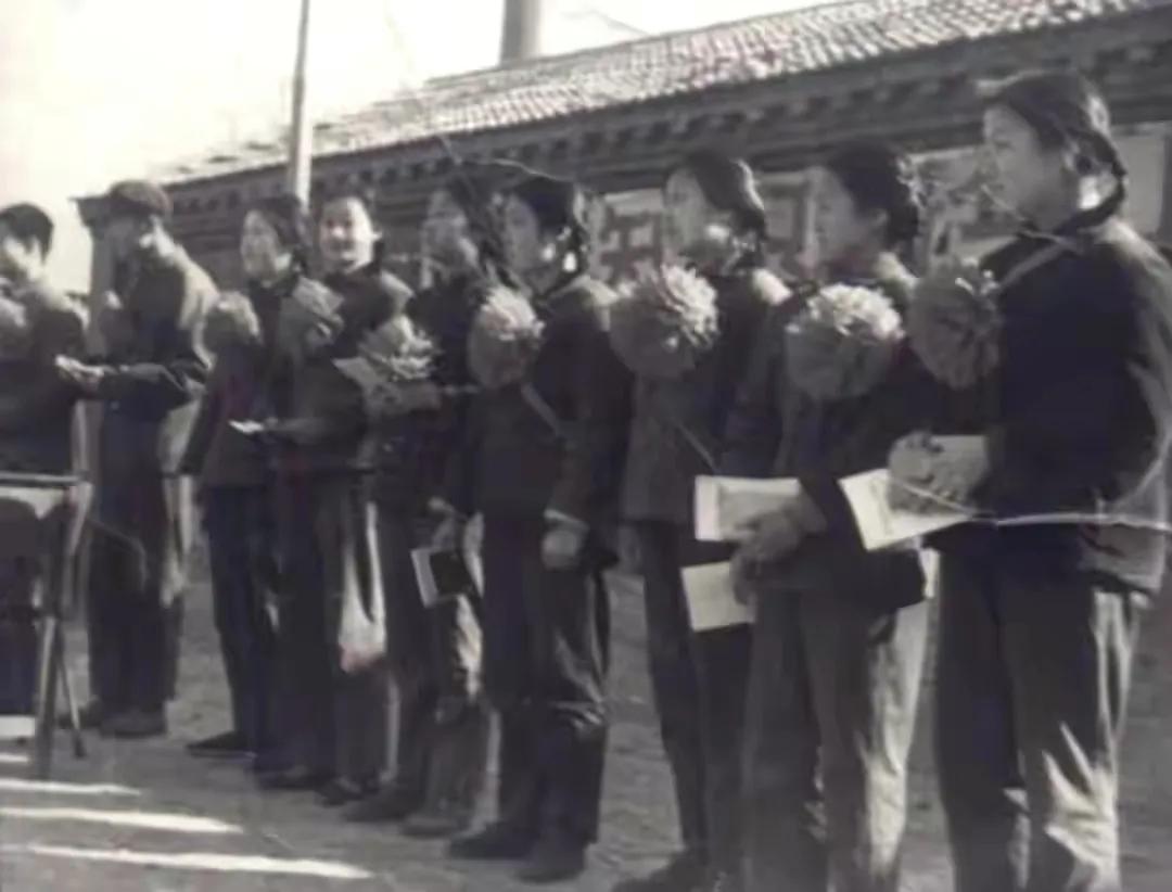 高考首位女状元：语文差1分满分，作文登人民日报，现发展如何？