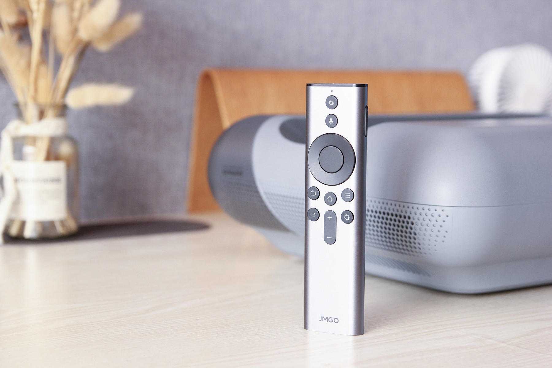 坚果智慧墙o1 pro评测,百吋家庭巨幕最优解