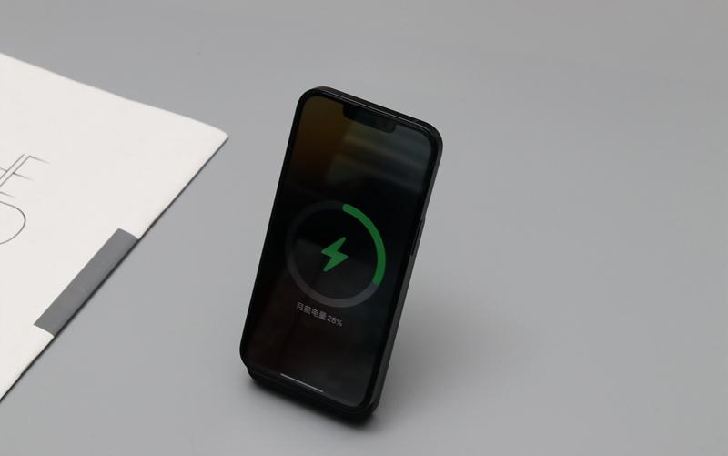 充電無“線”制，電友MagSafe充電寶讓你的iPhone13優(yōu)雅充電