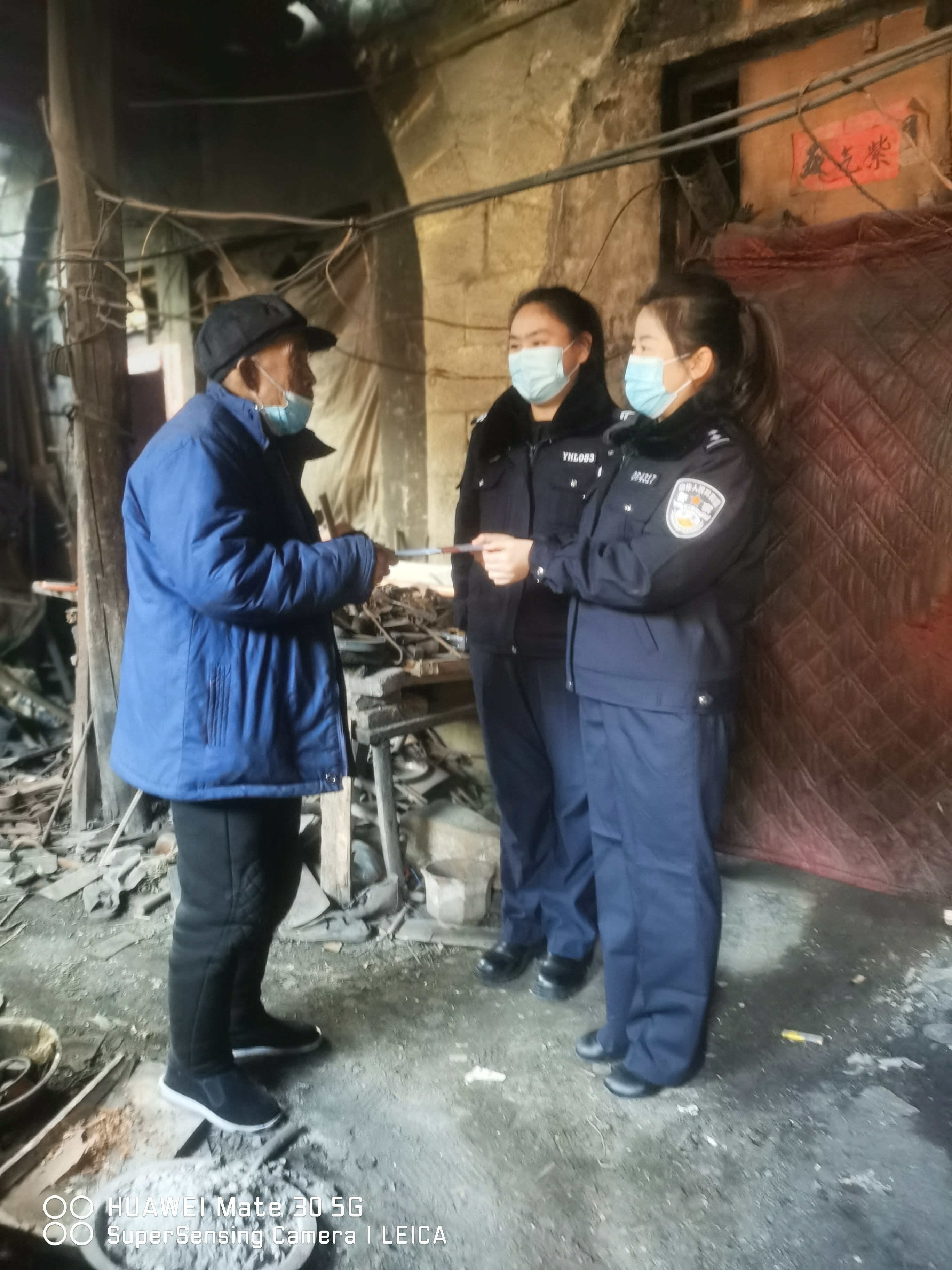 黄陵公安城关民警跨省千里取证 群众多年心愿终实现