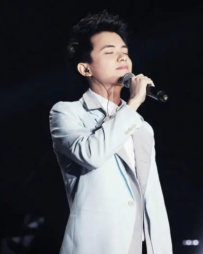 13届快乐男生今昔对比，有人跻身顶流，有人“糊出天际”，差距大