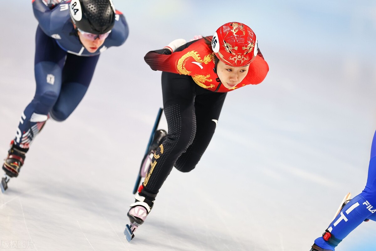冬奥会短道速滑女子1500米1/4决赛-张雨婷韩雨桐张楚桐全部晋级