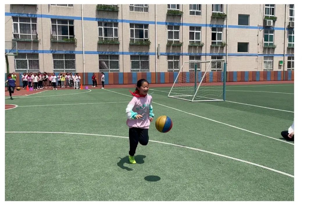 四川天府新区大林小学开展校园篮球班级联赛系列活动