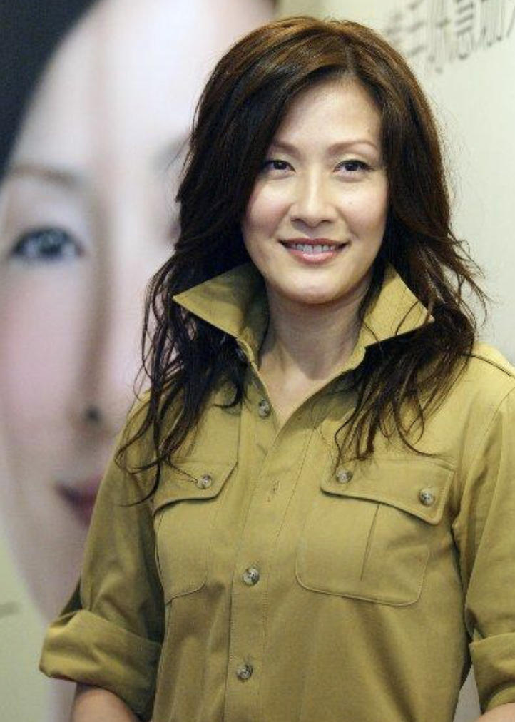 TVB钟爱长脸女星？有人端庄大气，有人造型拉胯变“苦瓜脸”