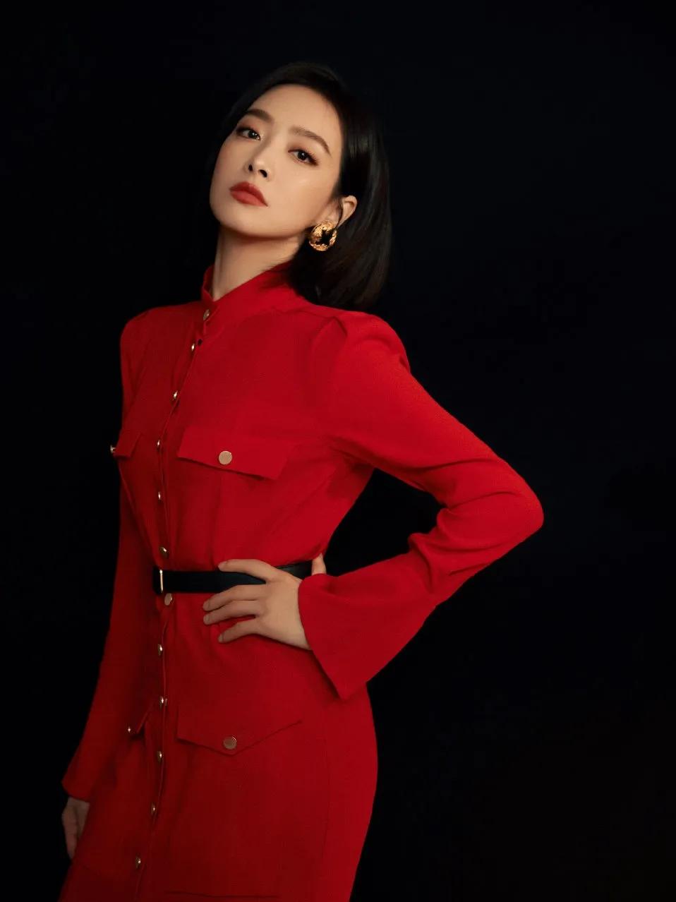 网络视听盛典最惊艳女星：张小斐颈，金晨飒爽，热巴雍容华美