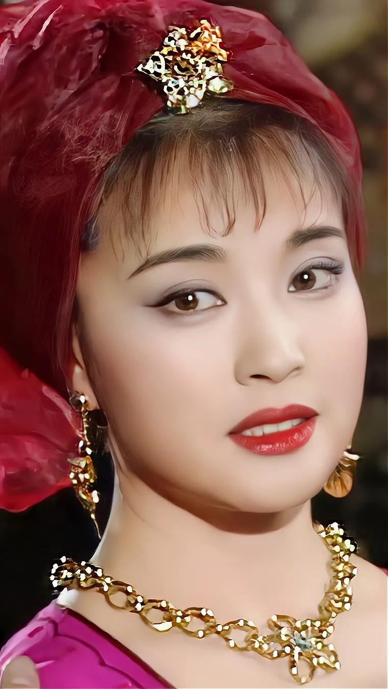 43岁的她，演16岁的少女，竟毫无违和感，真的太美了
