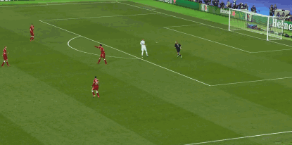 卡里乌斯本泽马（人们都在变老，为何本泽马却在“逆生长”？）