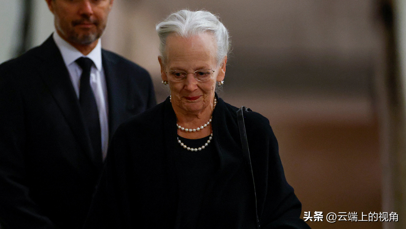 英国女王伊丽莎白二世（欧洲王室皆亲戚，他们和英女王都是什么关系，好心送葬却闹乌龙）