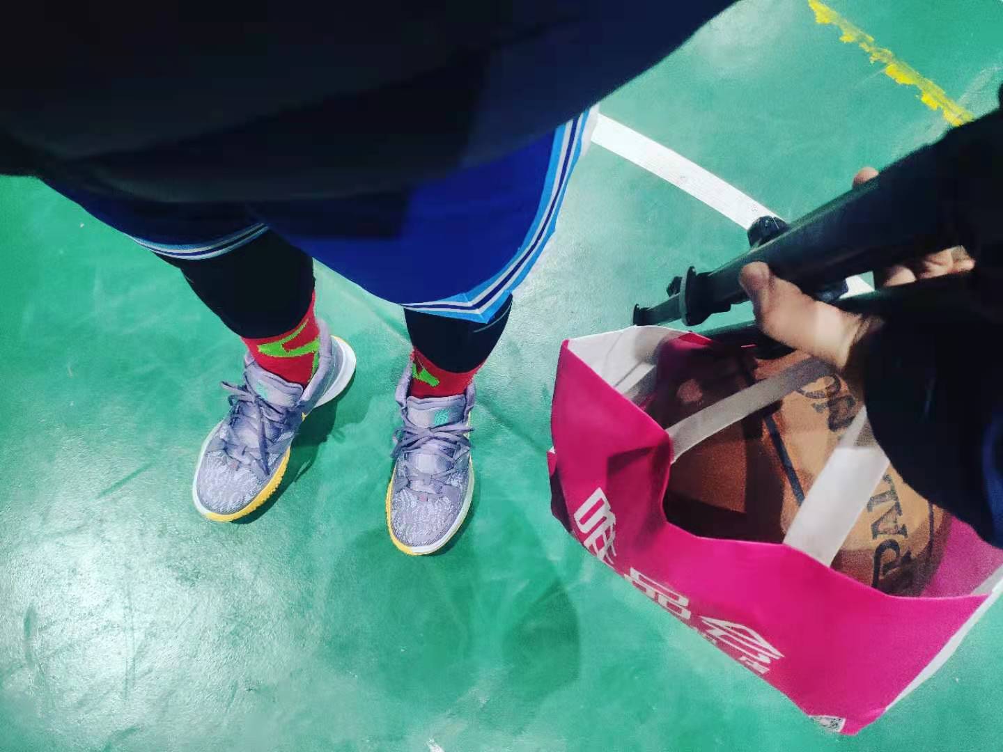 nba球员为什么穿欧文7（欧文欧神仙NBA赛场穿了哪些Nike Kyrie 7代篮球鞋经典回顾）