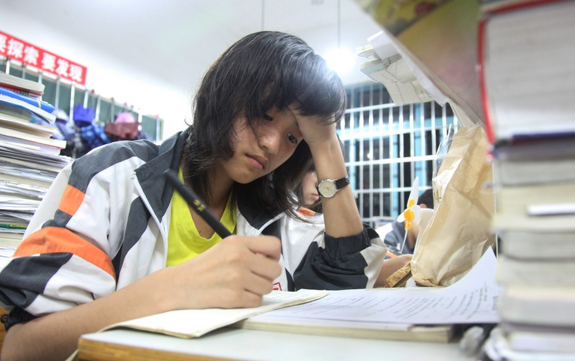 985大学生有多辛苦？浙大学霸晒出时间表，从清晨学到深夜是常事